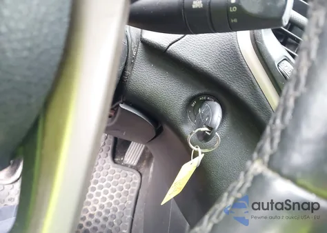 2016 Jeep Cherokee Latitude z USA, uszkodzony, nr VIN 1C4PJMCS2GW120079